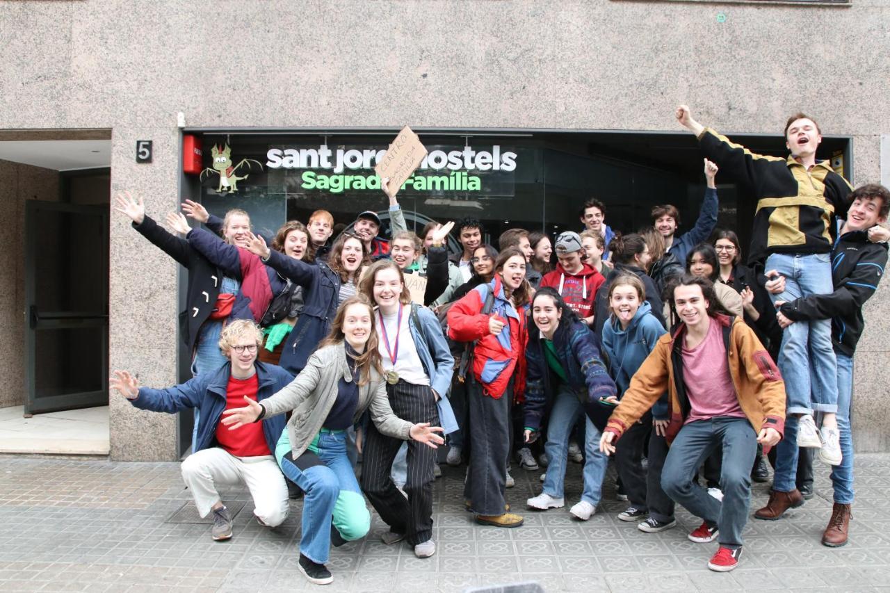 Sant Jordi Hostels Sagrada Familia Barcelona Bagian luar foto